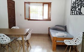 Alquiler por dia Departamento 4 personas Gral Roca Casita Artigas